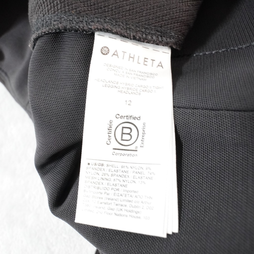 Athleta Headlands Hybrid Cargo II Tight Legging 12 Black Zip Pockets Hiking Pant - Picture 7 of 11